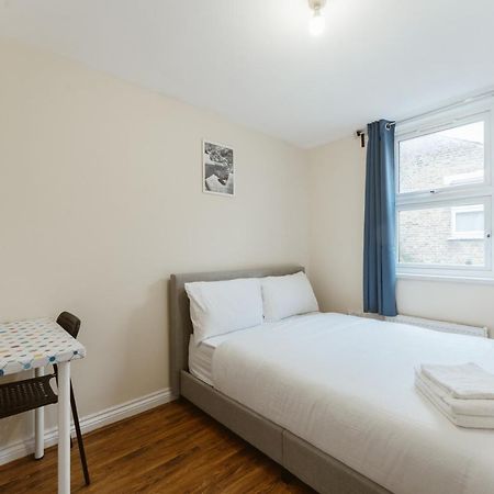 Mile End Rooms 57A London Exterior photo