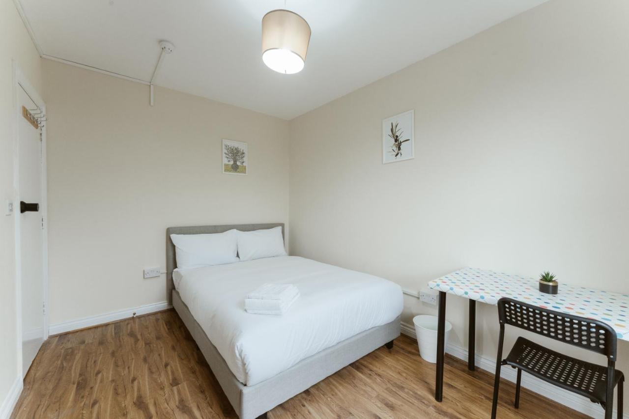 Mile End Rooms 57A London Exterior photo