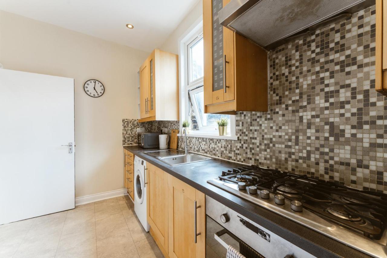 Mile End Rooms 57A London Exterior photo